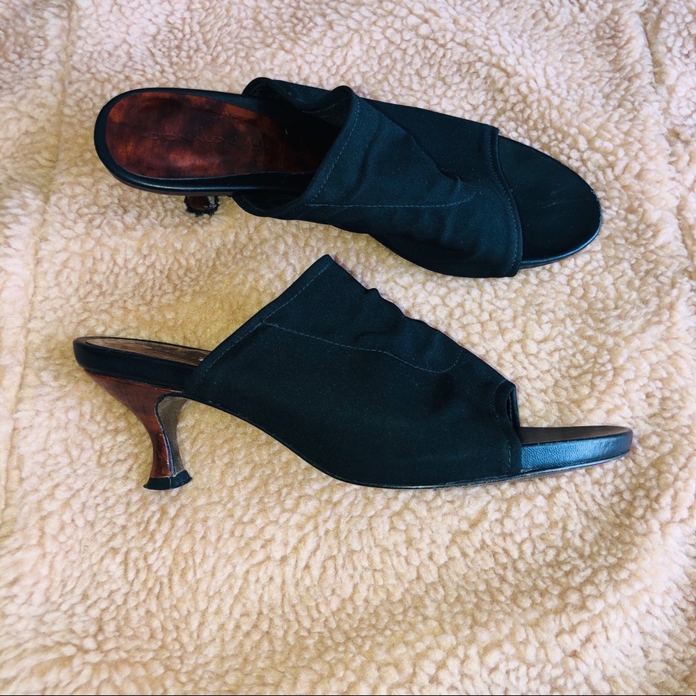Donald J Pliner kitten heels